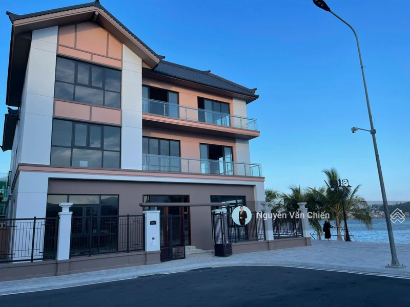 Nhà phố biển Trần Phú 4 tầng dòng tiền 50 - 70tr/tháng | Vinhomes Pearl Bay Nha Trang