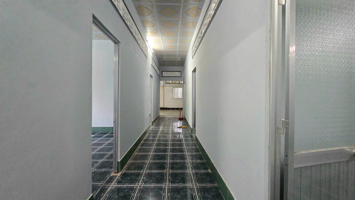 Bán nhà 2 mặt tiền 421,7m² 7 phòng ngủ kế chợ Sơn Đông Bến Tre - Ảnh thu nhỏ 3