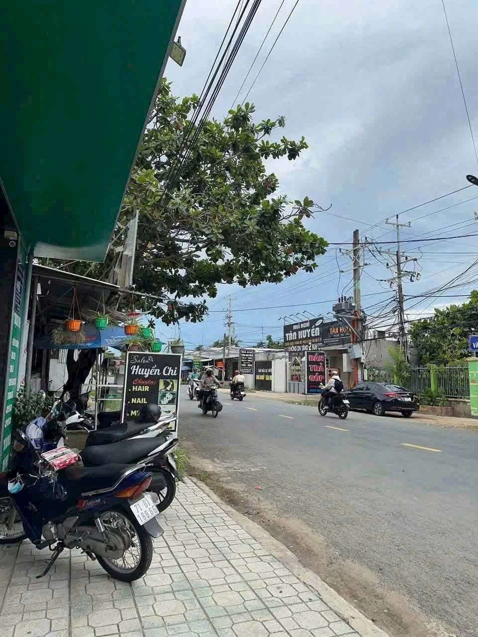 Bán dãy nhà trọ 11 phòng và 5 kiot mặt tiền QL57C, Sơn Đông, Bến Tre, 490m², 4,9 tỷ - Ảnh 1