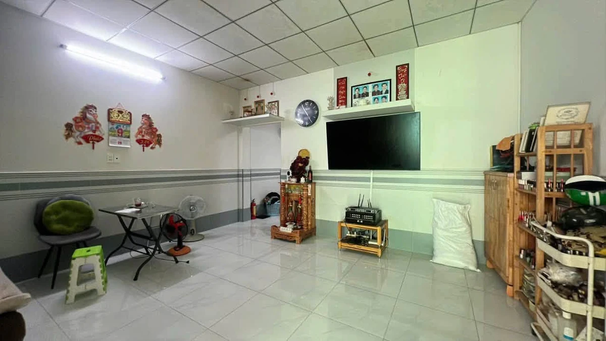 Bán nhà hẻm Bến Vân Đồn Q.4, 3PN, 50m2, 3.2 tỷ - Ảnh thu nhỏ 2