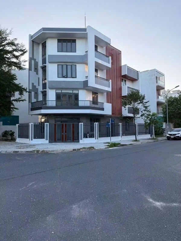 Bán nhà góc 2 mặt tiền 160m² Nha Trang 16 tỷ