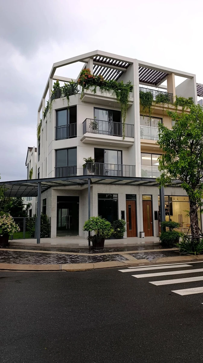 Sang nhượng shophouse căn góc 4 tầng 9x17m gần Central Park - Ảnh thu nhỏ 2