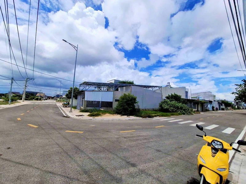 Bán lô góc đất 100m2 Phan Rang, Khánh Hòa