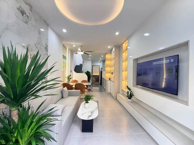 Bán nhà mặt tiền 5x20m Lý Đạo Thành Quảng Ngãi 3 tỷ 7x40