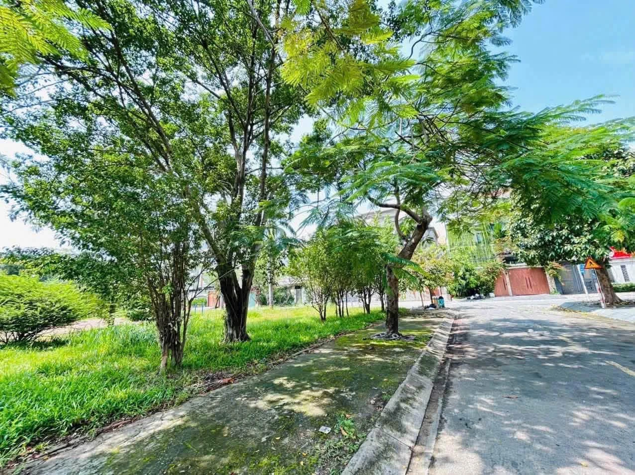 Bán đất mặt tiền KDC Tên Lửa 100m2 11.6 tỷ - Ảnh 1