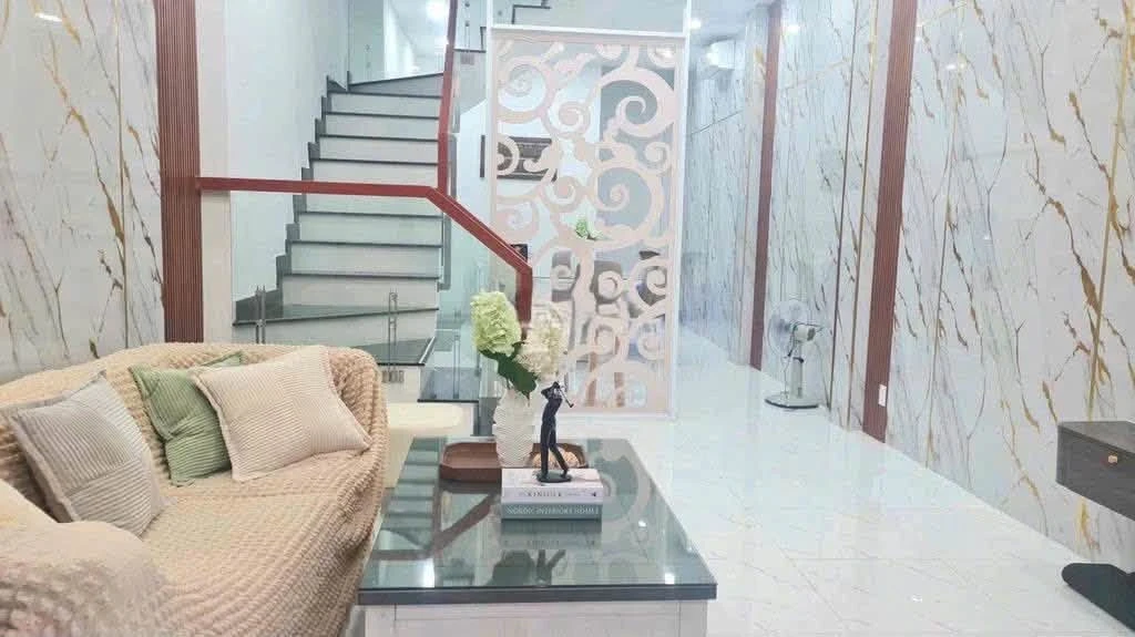 Cho thuê nhà hẻm Bình Tiên 4x13m, 4PN 5WC, 16 triệu/tháng, Phường 7, Quận 6 - Ảnh thu nhỏ 2