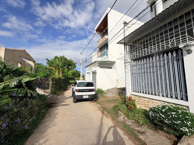 Bán lô đất 66,2m² sát D30, Nha Trang, 2 mặt tiền