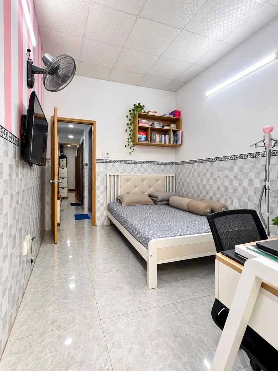 Bán nhà 2 tầng 33m2, 2PN, xe hơi đỗ cửa, Quận 10, giá 4,35 tỷ - Ảnh thu nhỏ 4