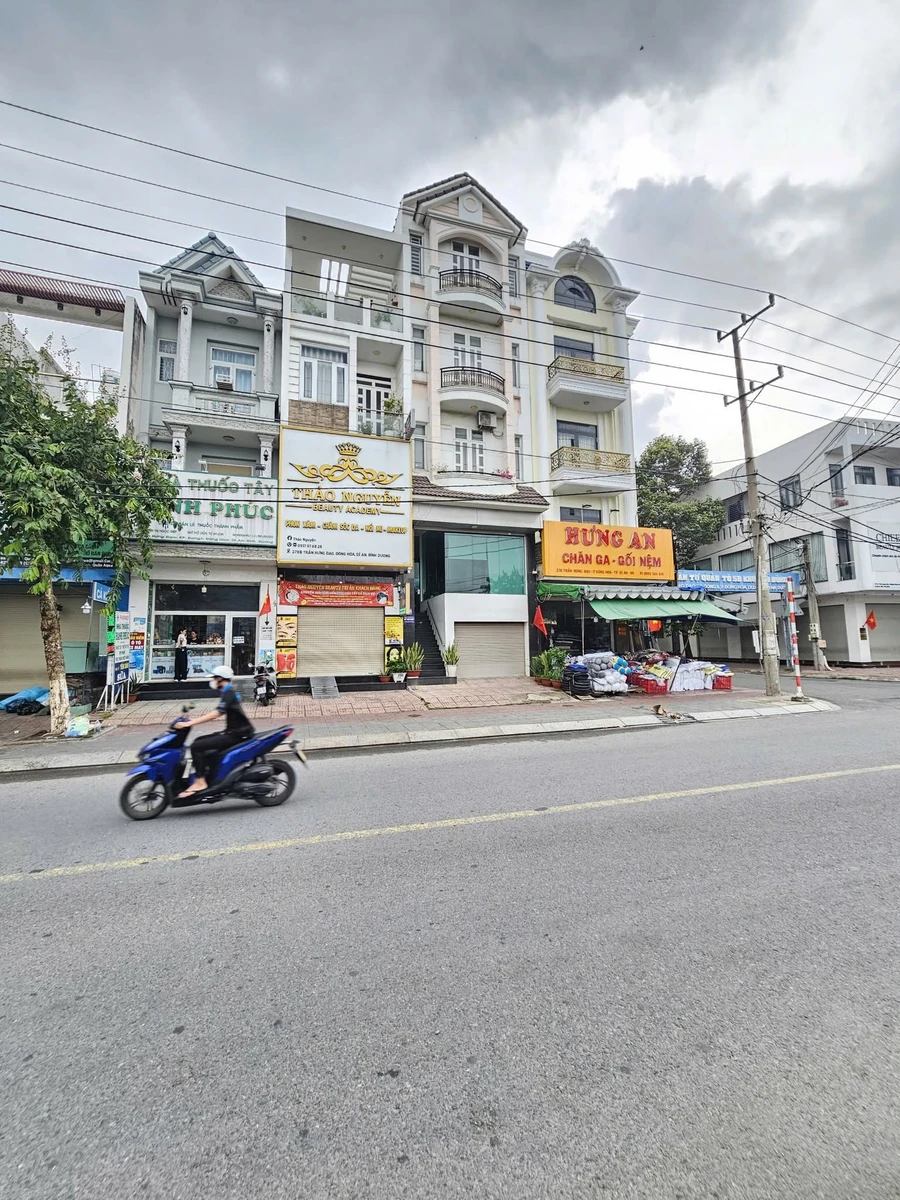 Bán nhà mặt tiền kinh doanh 80m2 10 tỷ Dĩ An - Ảnh thu nhỏ 3