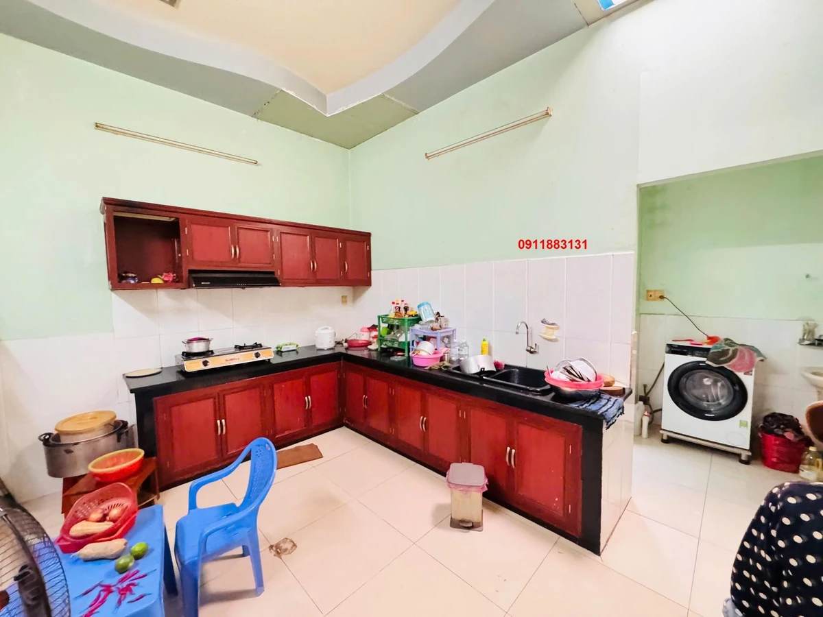 Bán nhà 100m² đường GS 17, Dĩ An, 8.8 tỷ - Ảnh 1