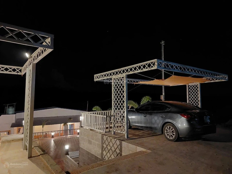Bán nhà đang cho người nước ngoài thuê, mặt tiền đường nhựa 715 gần sân bay Phan Thiết - Ảnh thu nhỏ 4