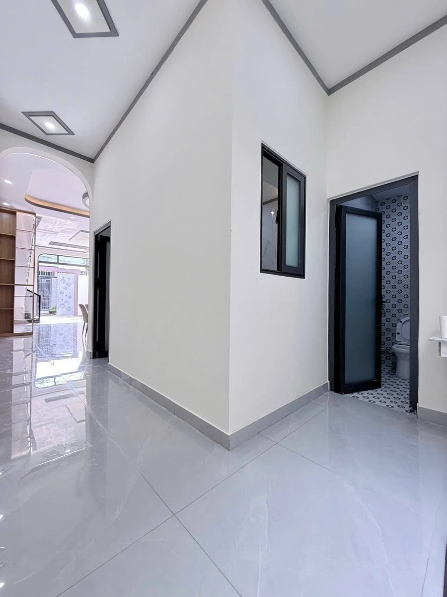 Bán nhà 1 trệt 1 lầu 100m² ở Đồng Nai giá 3 tỷ 890 triệu - Ảnh thu nhỏ 4