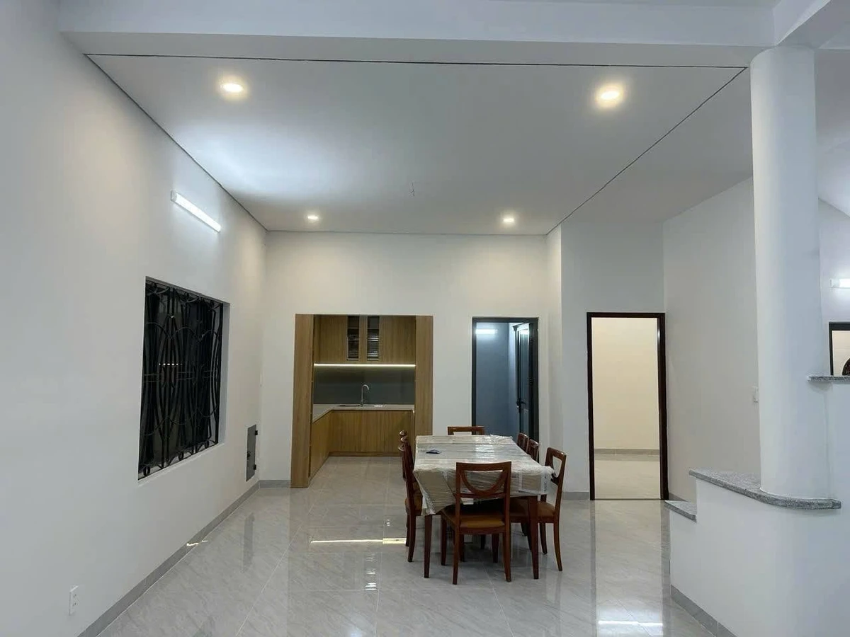 Bán biệt thự 3 tầng 8x16m khu sân bay Tân Sơn Nhất giá 22 tỷ - Ảnh thu nhỏ 4