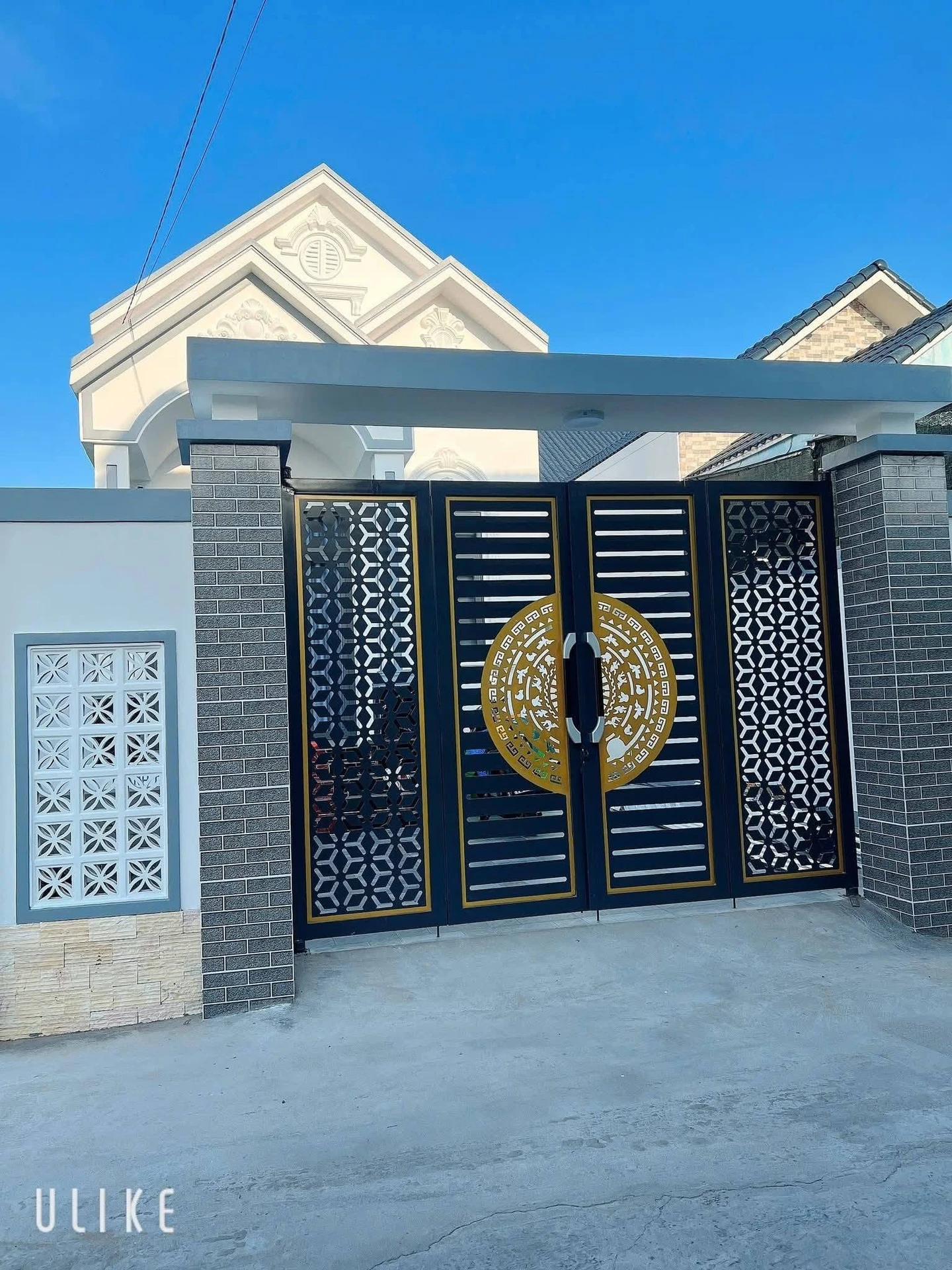 Bán nhà mái thái mới 153m2, 2 phòng ngủ, tặng nội thất tại Phú Tân (Hữu Định cũ) - Ảnh 1