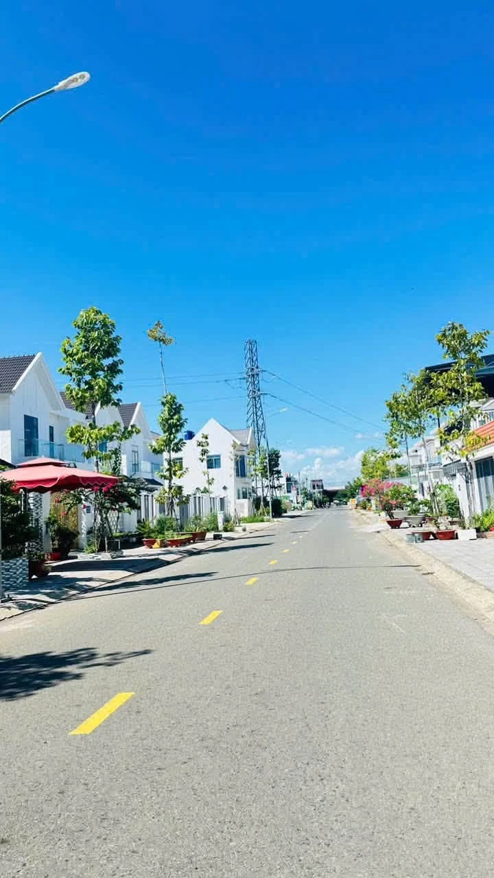 Bán gấp nhà 9x24m, 4 phòng ngủ, 7 tỷ, Nguyễn Trung Trực - Ảnh 1