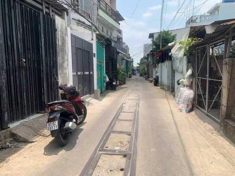 Bán nhà gác lửng mặt tiền đường Lái Thiêu 87, 40,9m2, giá 2,75 tỷ, Thuận An, Bình Dương