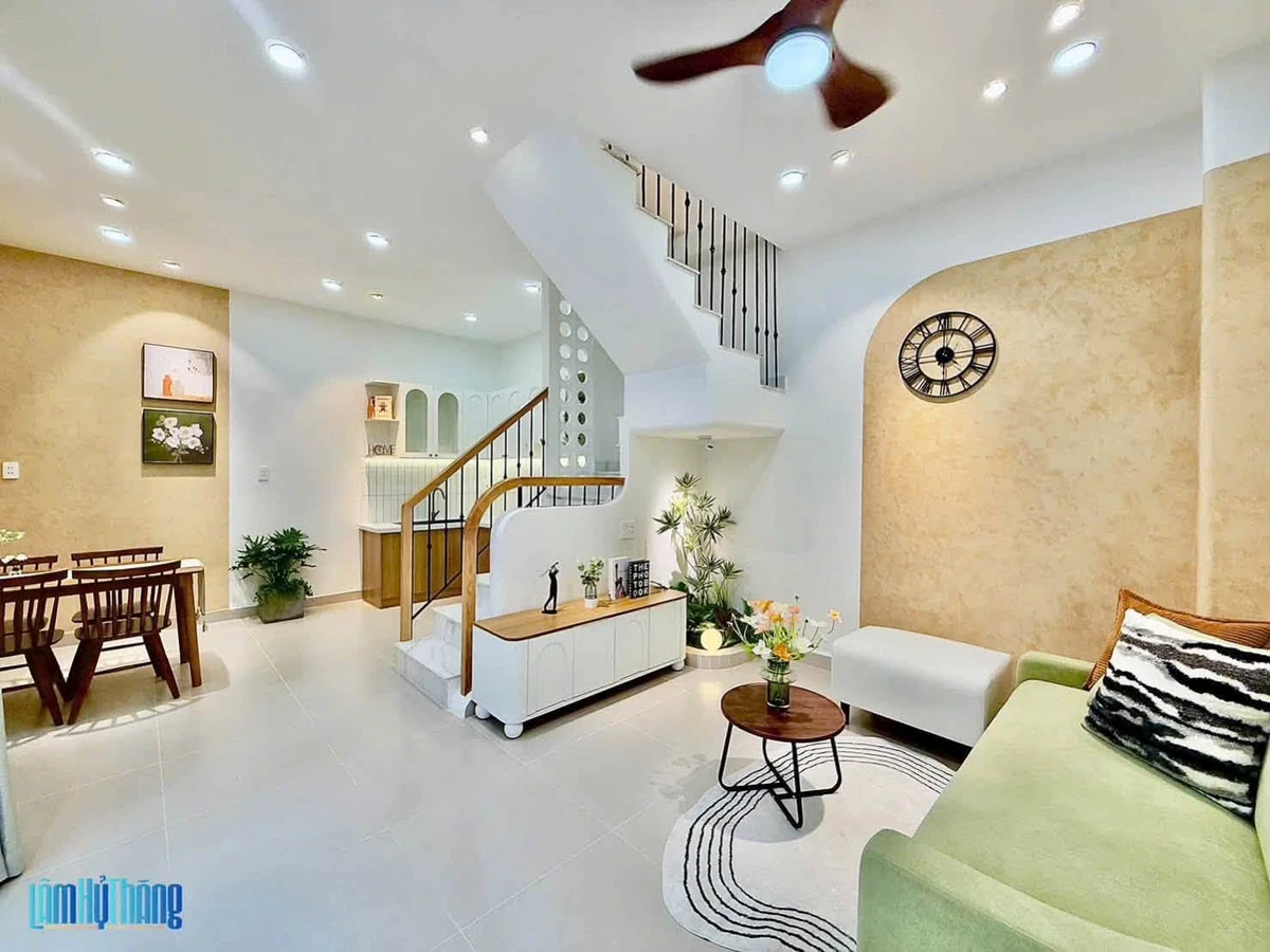 Bán nhà 1 trệt 2 lầu 40m2, 4PN, đường Nguyễn Văn Đậu, Bình Thạnh, giá 5,75 tỷ - Ảnh thu nhỏ 2