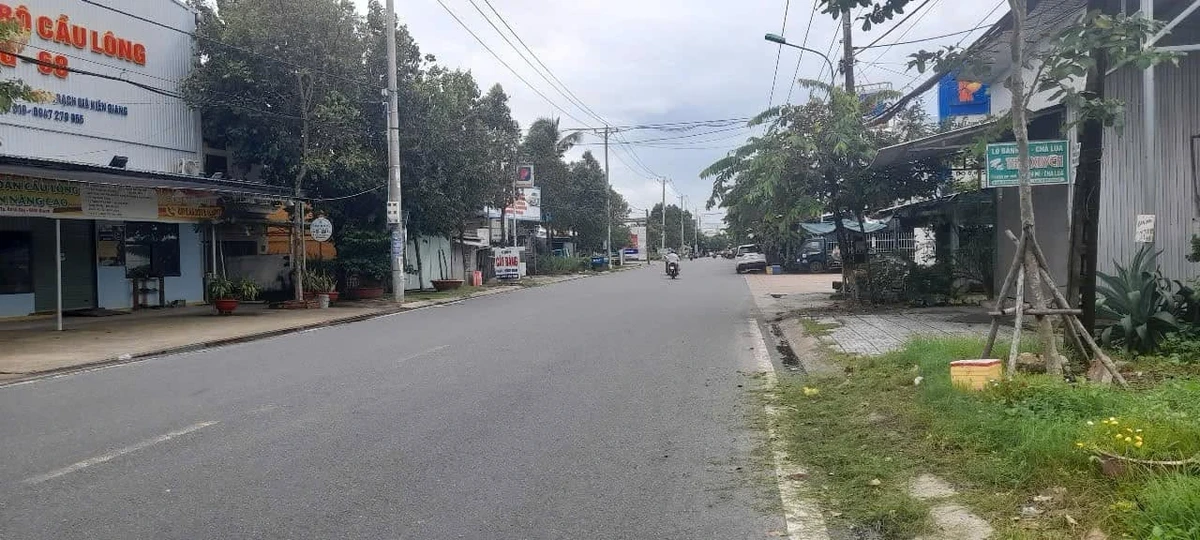 Bán nền hai mặt tiền 10,5x75m An Hòa, Rạch Giá - Ảnh 1