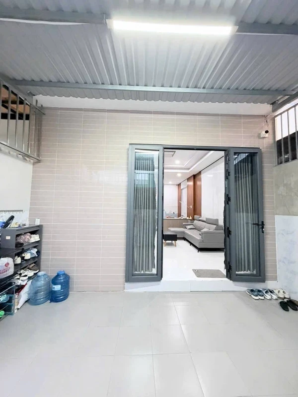 Bán nhà lầu 3PN 92m² Phan Thiết, giá 2 tỷ