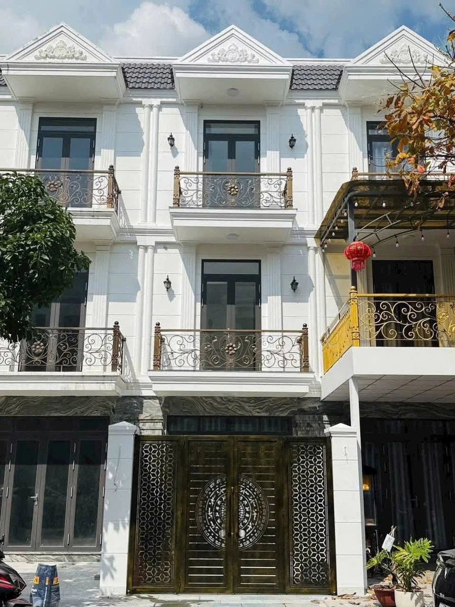 Bán nhà 3 tầng 72m² Dĩ An, Bình Dương 6.5 tỷ - Ảnh 1