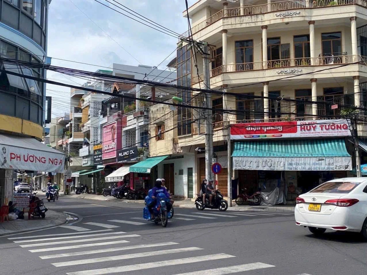 Bán nhà góc 3 tầng 91.5m² Bạch Đằng & Ngô Gia Tự Nha Trang 24.7 tỷ - Ảnh thu nhỏ 3
