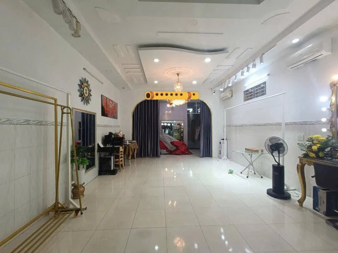 Bán nhà 1 lầu mặt tiền Lê Hồng Phong 100m² 11 tỷ - Ảnh thu nhỏ 2