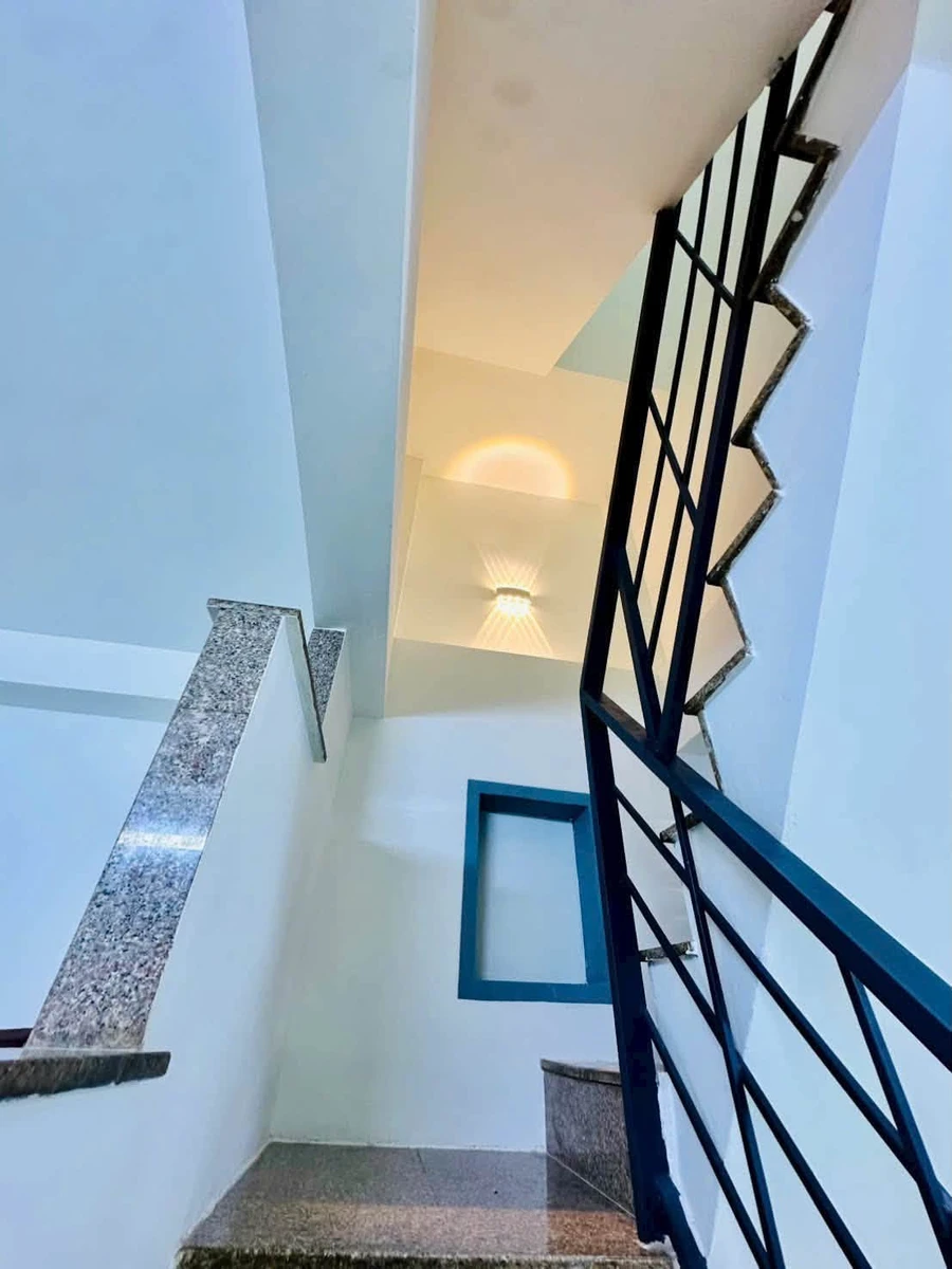 Bán nhà hẻm 6m Liên Khu 5-6, 4x10m, 2 lầu 3PN, 4,25 tỷ, Bình Tân - Ảnh thu nhỏ 5