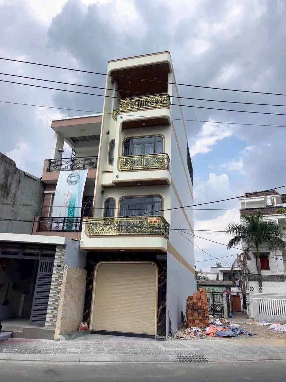 Bán nhà 4 tầng 4 PN 76m2 Nguyễn Hữu Cảnh, Bình Thạnh 8 tỷ 9 - Ảnh 1
