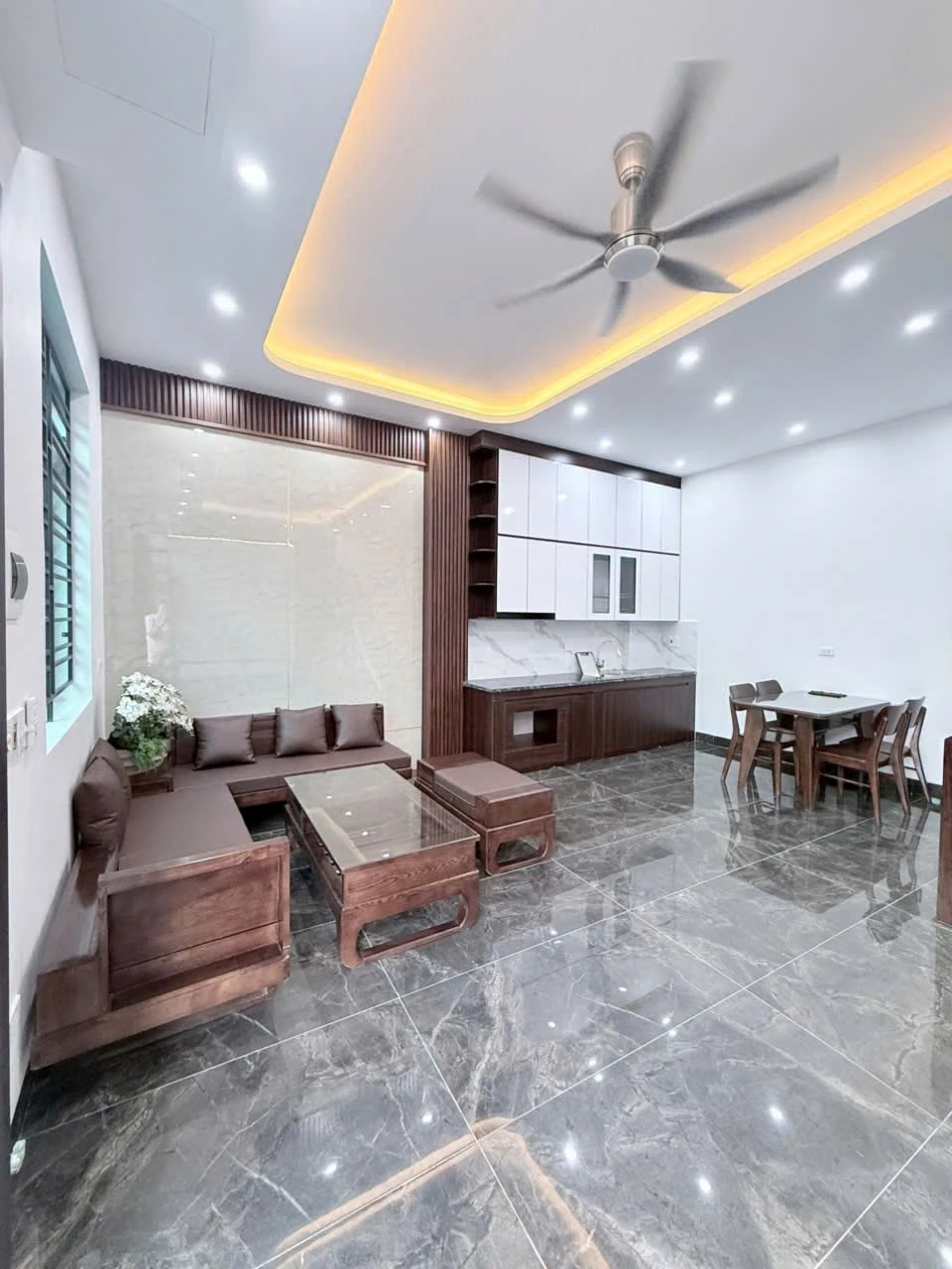 Bán nhà 3 tầng full nội thất 43.9m² Nguyễn Thượng Mẫn, Bình Tân - Ảnh 1