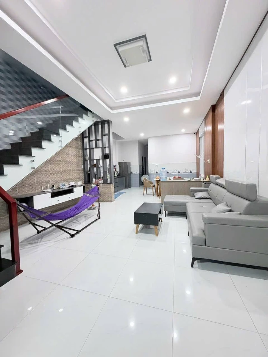 Bán nhà lầu Phan Thiết 92m² 3 phòng ngủ 2,4 tỷ - Ảnh 1