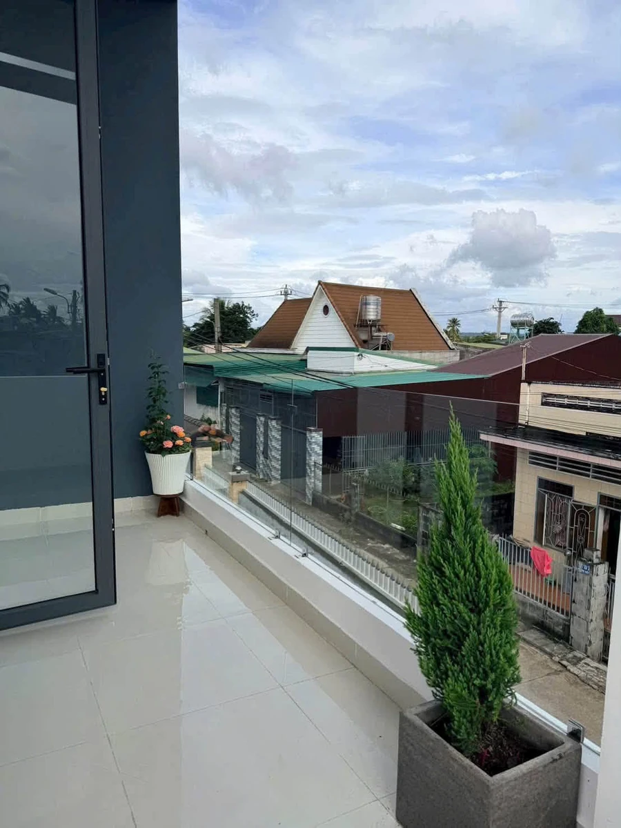 Bán nhà 1 trệt 1 lầu 3PN Duy Hoà Đắk Lắk 100m² 2,79 tỷ - Ảnh thu nhỏ 4