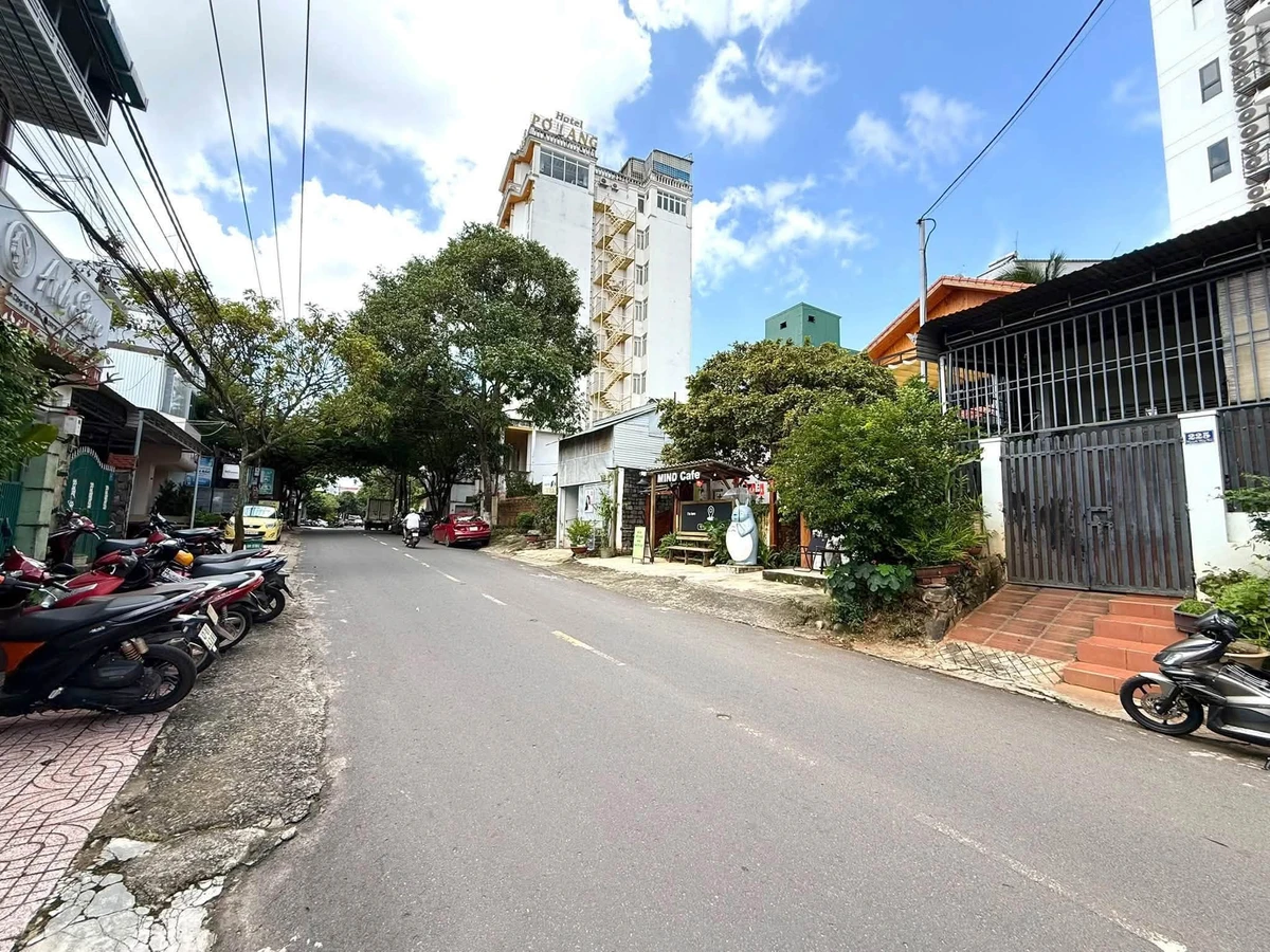 Bán nhà mặt tiền Nguyễn Công Trứ, Buôn Ma Thuột, 75m², 6,79 tỷ - Ảnh thu nhỏ 3