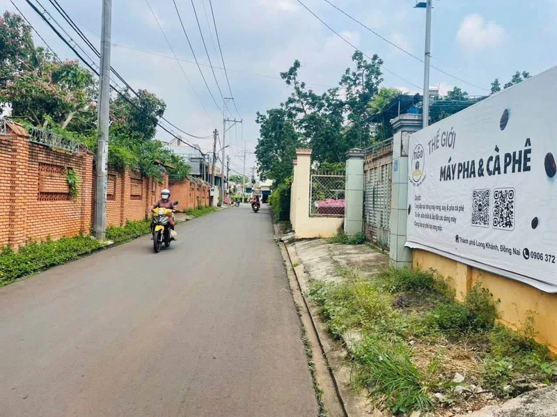 Bán nhà mặt tiền Tô Hiến Thành 204.6m² 3,9 tỷ Long Khánh