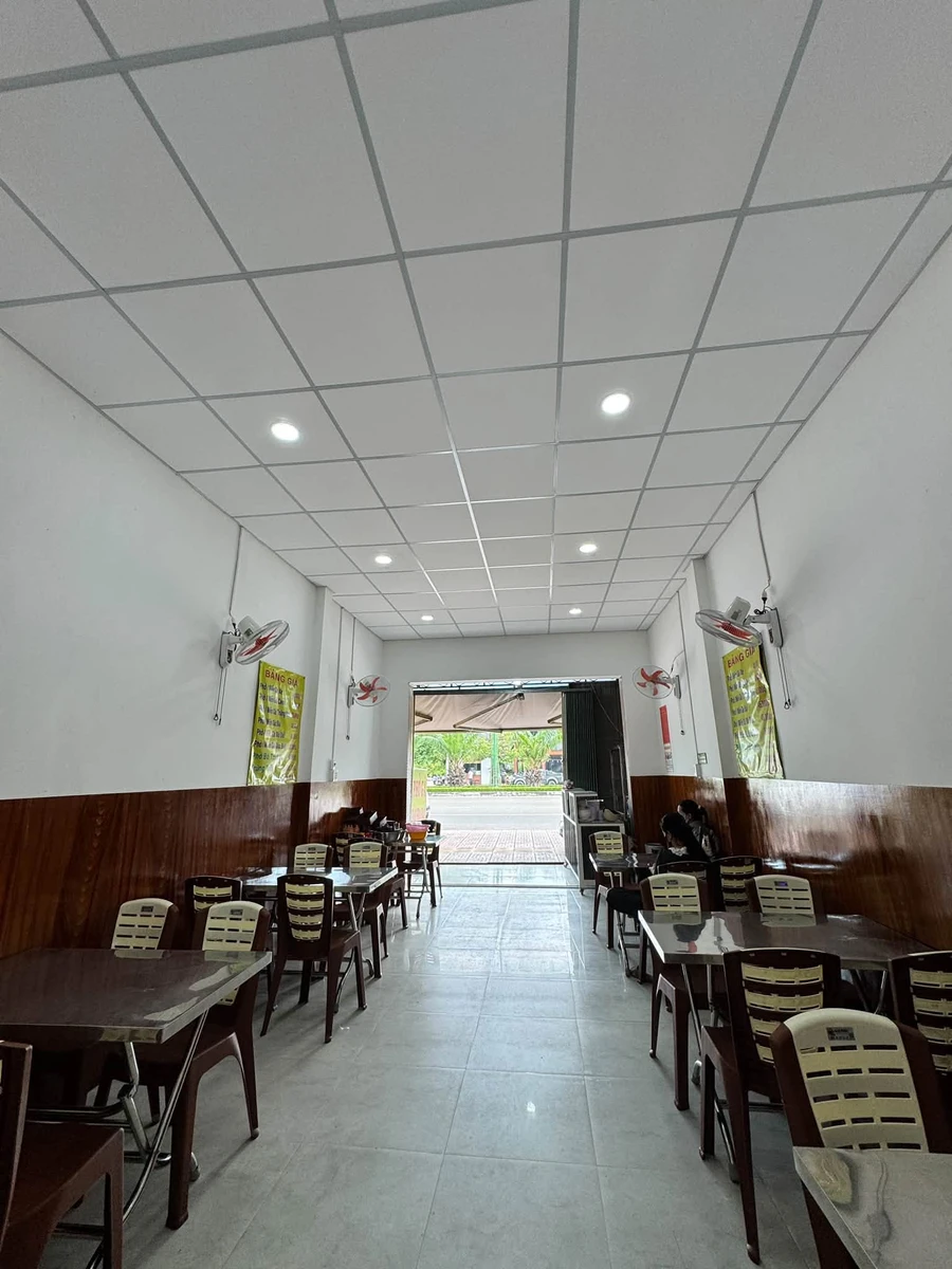 Bán nhà mặt tiền đại lộ Lê Duẫn, Phan Thiết, 139m2, 6,3 tỷ - Ảnh thu nhỏ 2