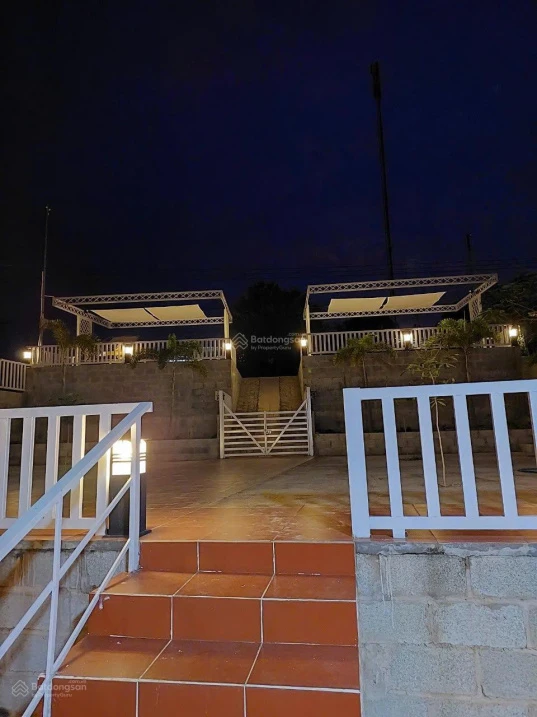 Bán nhà đang cho người nước ngoài thuê, mặt tiền đường nhựa 715 gần sân bay Phan Thiết - Ảnh thu nhỏ 2