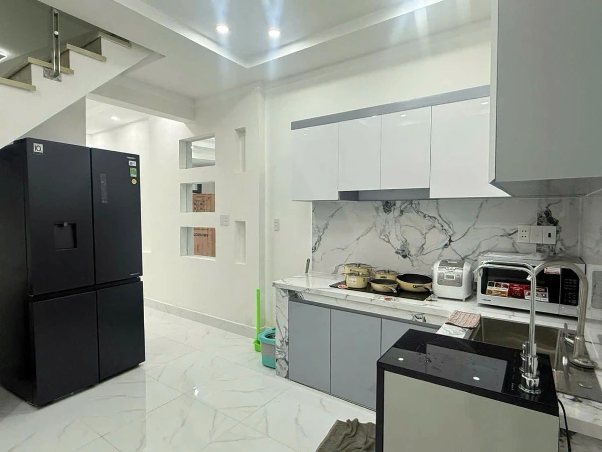 Bán nhà 2 tầng 4x12m hẻm xe hơi 6m đường Lê Đình Cẩn, Bình Tân giá 5 tỷ - Ảnh thu nhỏ 2
