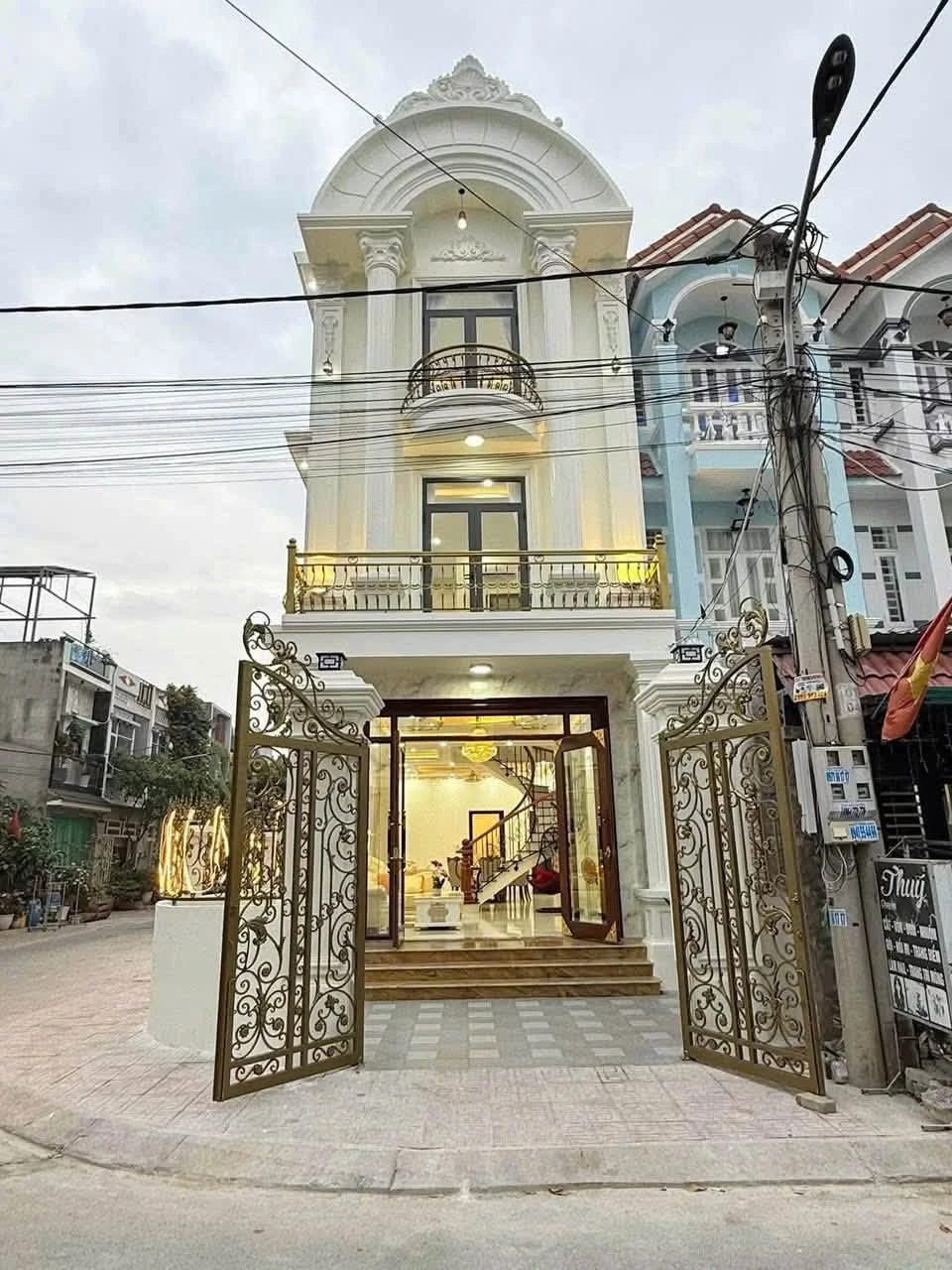 Nhà phố góc 2 mặt tiền 100m2, 5PN, 7 tỷ 680 triệu Thuận An - Ảnh 1