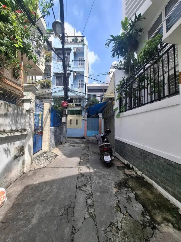 Bán nhà đất 101m2 ngang gần 8m hẻm ba gác gần Tôn Thất Thuyết, Phường 4, Quận 4, giá 6,69 tỷ tram