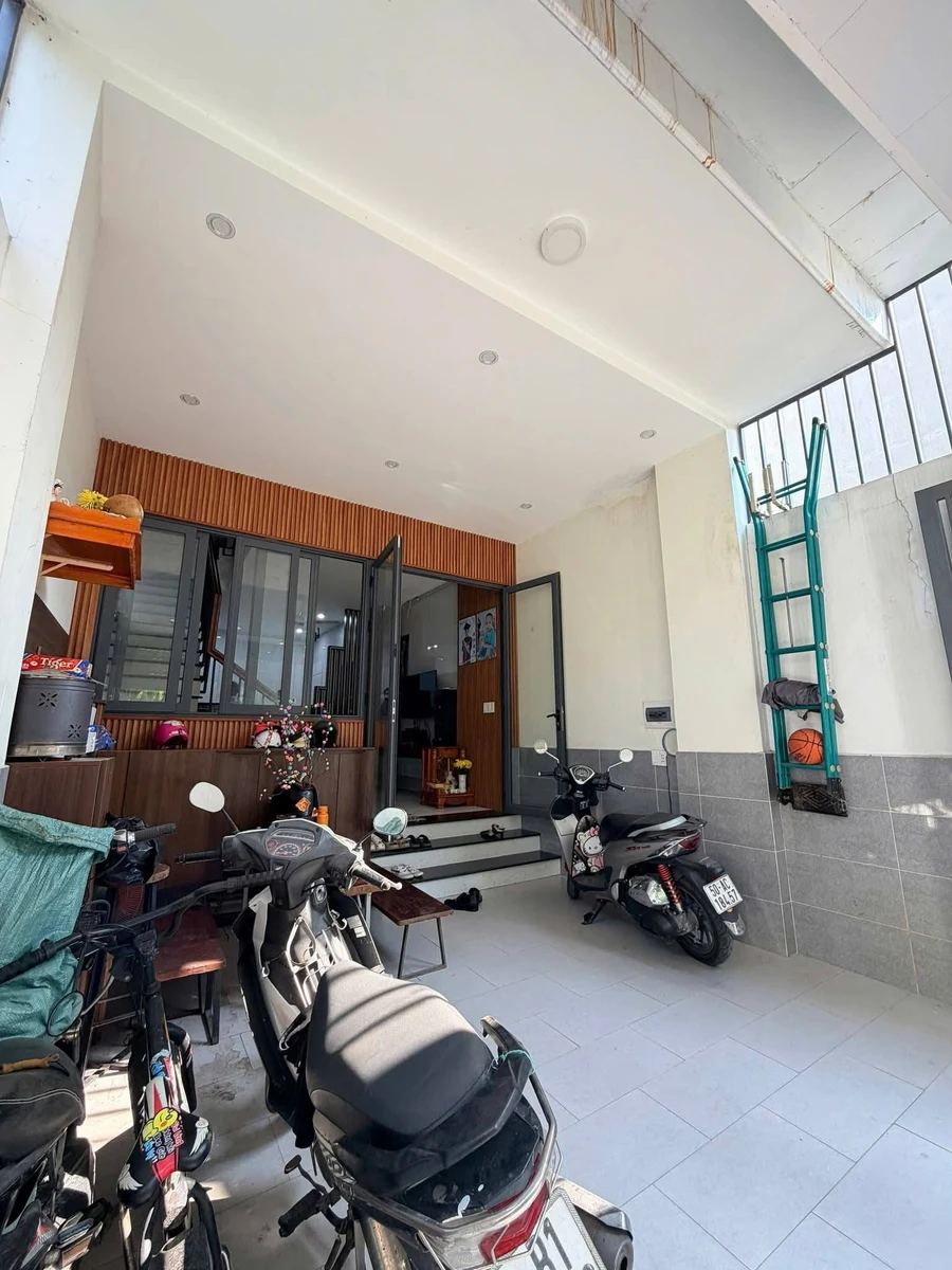 Bán nhà 1 trệt 1 lầu 55m² hẻm xe hơi sau chợ Long Trường, Quận 9 - 4,65 tỷ - Ảnh thu nhỏ 2
