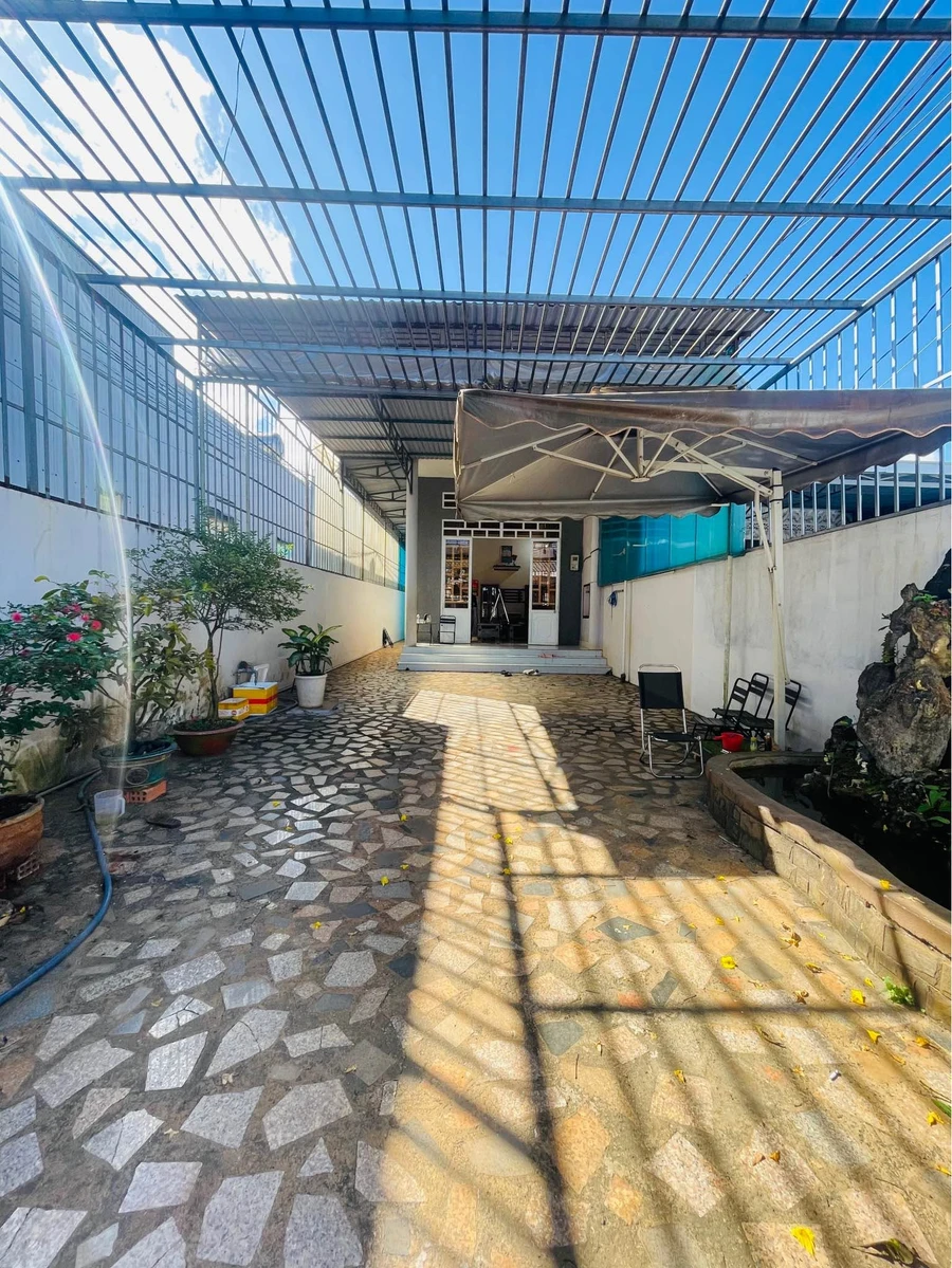 Bán nhà mặt tiền Lê Thị Riêng 96m2, 4PN giá 3.3 tỷ - Ảnh thu nhỏ 2