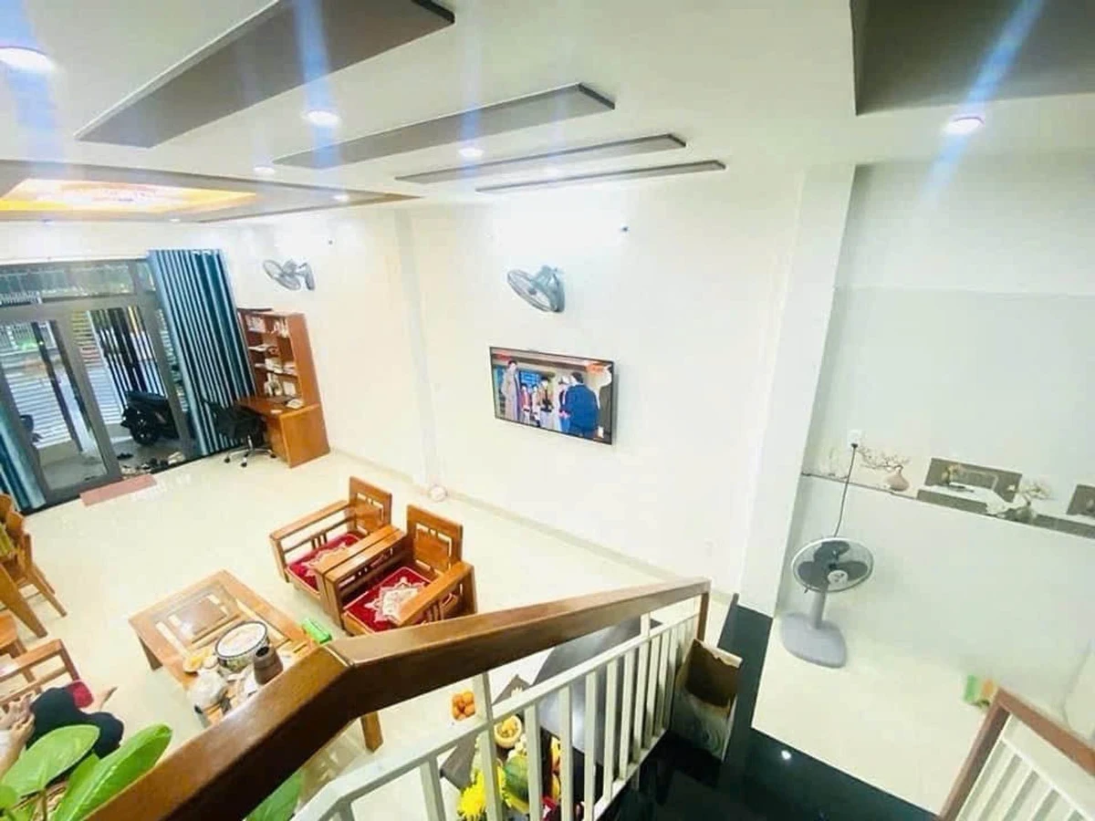 Bán nhà 2 tầng mặt tiền 70m² Lưu Trọng Lư Đà Nẵng 7 tỷ - Ảnh thu nhỏ 2