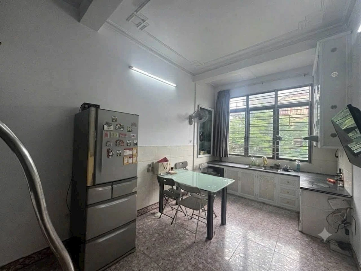 Bán nhà mặt đường Tôn Đức Thắng, 76m², 4 tầng, 4.5 tỷ - Ảnh thu nhỏ 3
