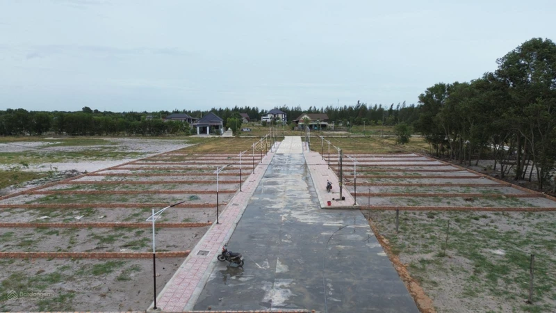 Bán đất tại xã Nam Cửa Việt, giá cực chất 380 triệu, 121m2
