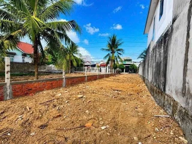 Bán đất mặt tiền hẻm Sân Bia Phú Tân Bến Tre 184m² - Ảnh thu nhỏ 3
