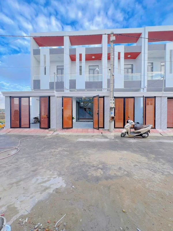Bán nhà phố 3 phòng ngủ 80m2 Biên Hòa 3,1 tỷ