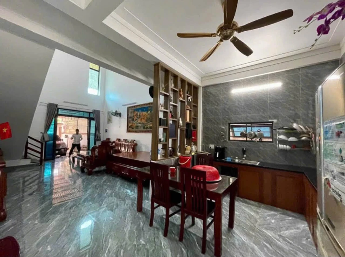 Bán nhà 2 tầng 131.4m2 3PN Mỹ Hạ Bình Chánh 4.15 tỷ - Ảnh thu nhỏ 2