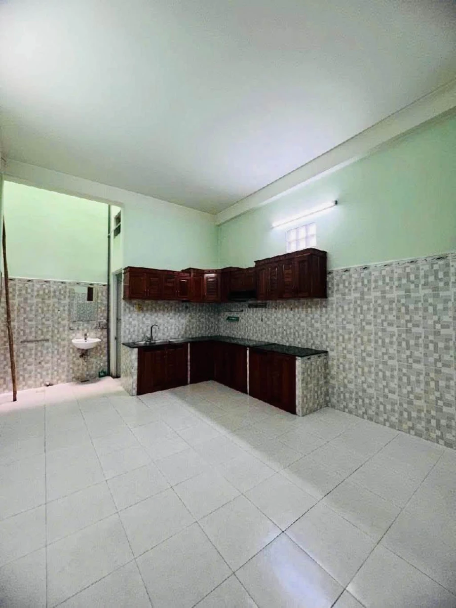 Bán nhà hẻm xe hơi gần đường Tên Lửa, 92m², 1 trệt 1 lầu 3PN, giá 6 tỷ, Bình Tân - Ảnh thu nhỏ 3