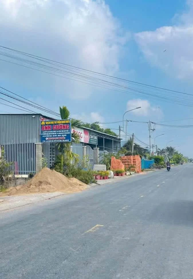 Bán đất mặt tiền ĐT833B Long Hiệp, 942.6 m² - Ảnh 1