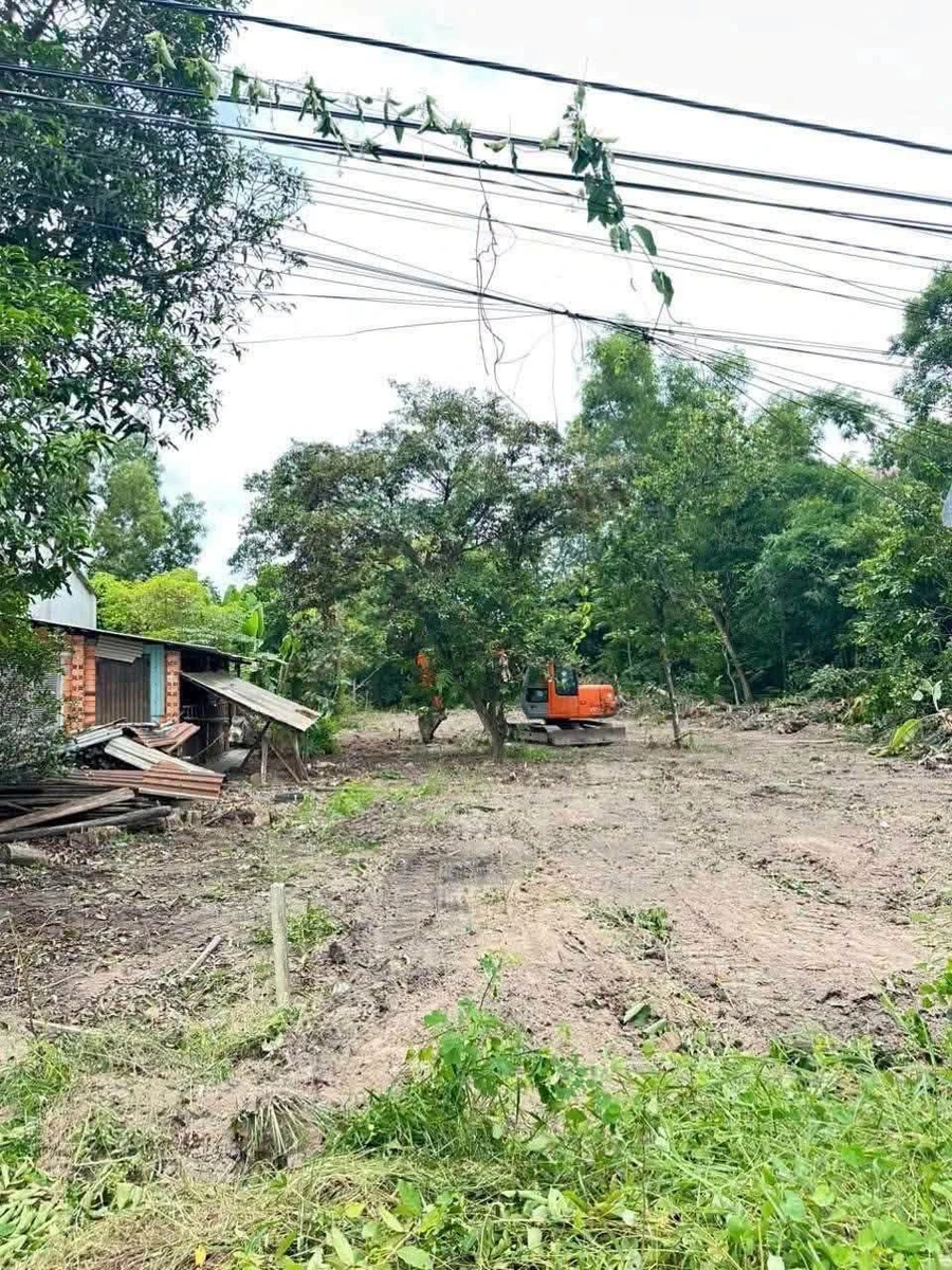Bán đất 10x55m hẻm 7 Nguyễn Chí Thanh, Phường Hòa Thành, Tây Ninh, giá 158tr/m2 - Ảnh thu nhỏ 3