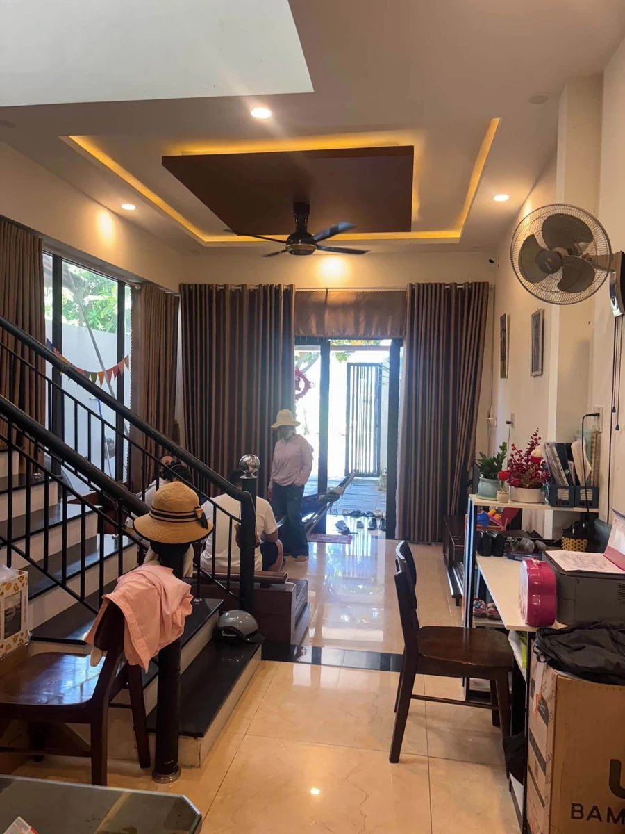 Bán nhà 2 tầng 100m² Hòa Xuân sát đường Phạm Hùng - Ảnh thu nhỏ 2